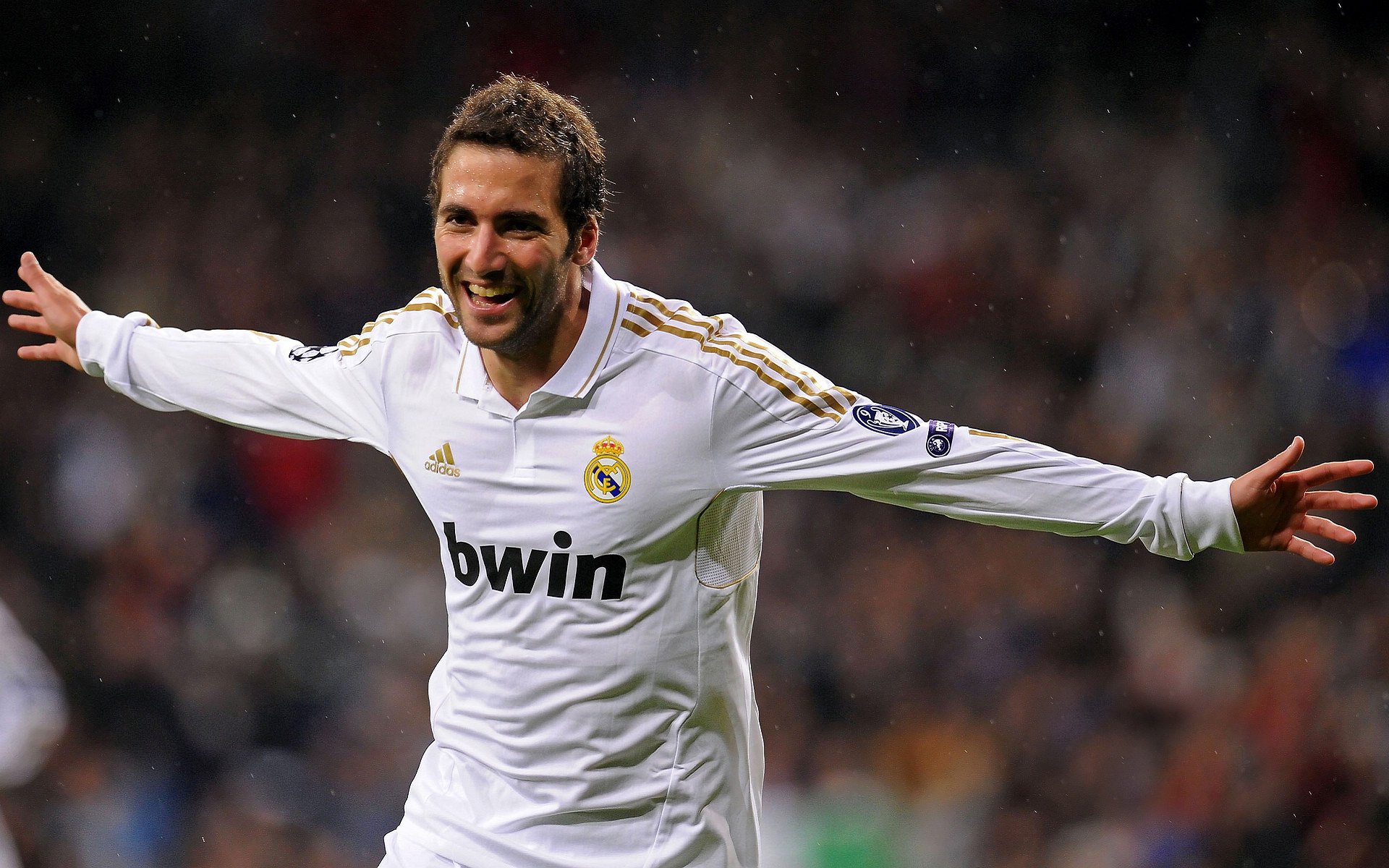 赛季亮点：各队战绩对比分析，新赛季战队排名会变吗